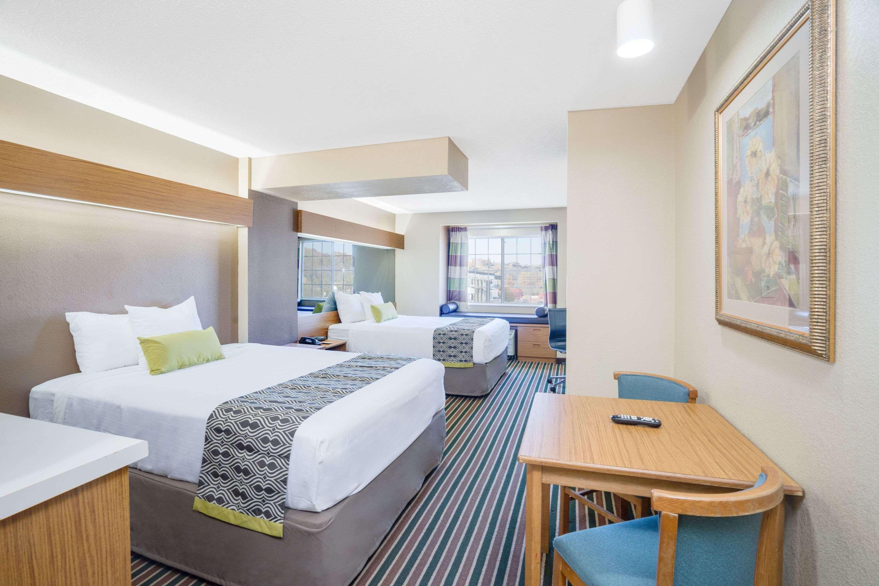 Microtel Inn & Suites By Wyndham Pigeon Forge Extérieur photo