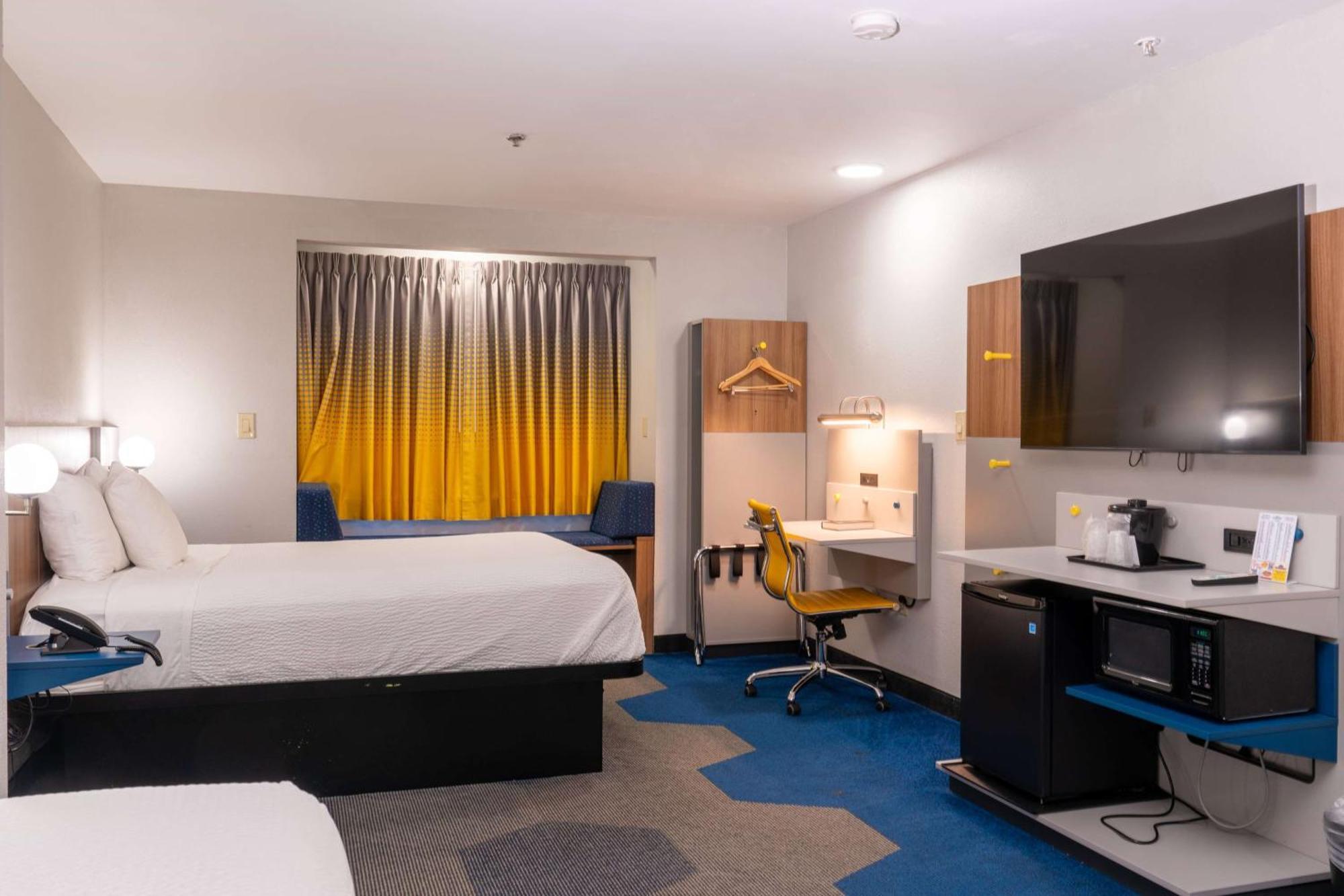 Microtel Inn & Suites By Wyndham Pigeon Forge Extérieur photo