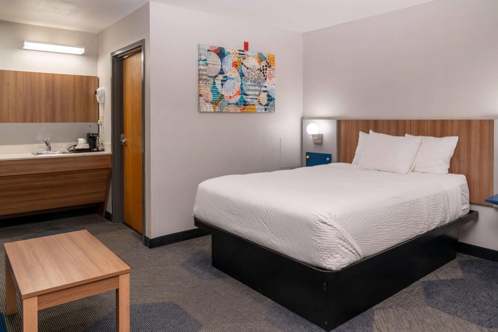 Microtel Inn & Suites By Wyndham Pigeon Forge Extérieur photo
