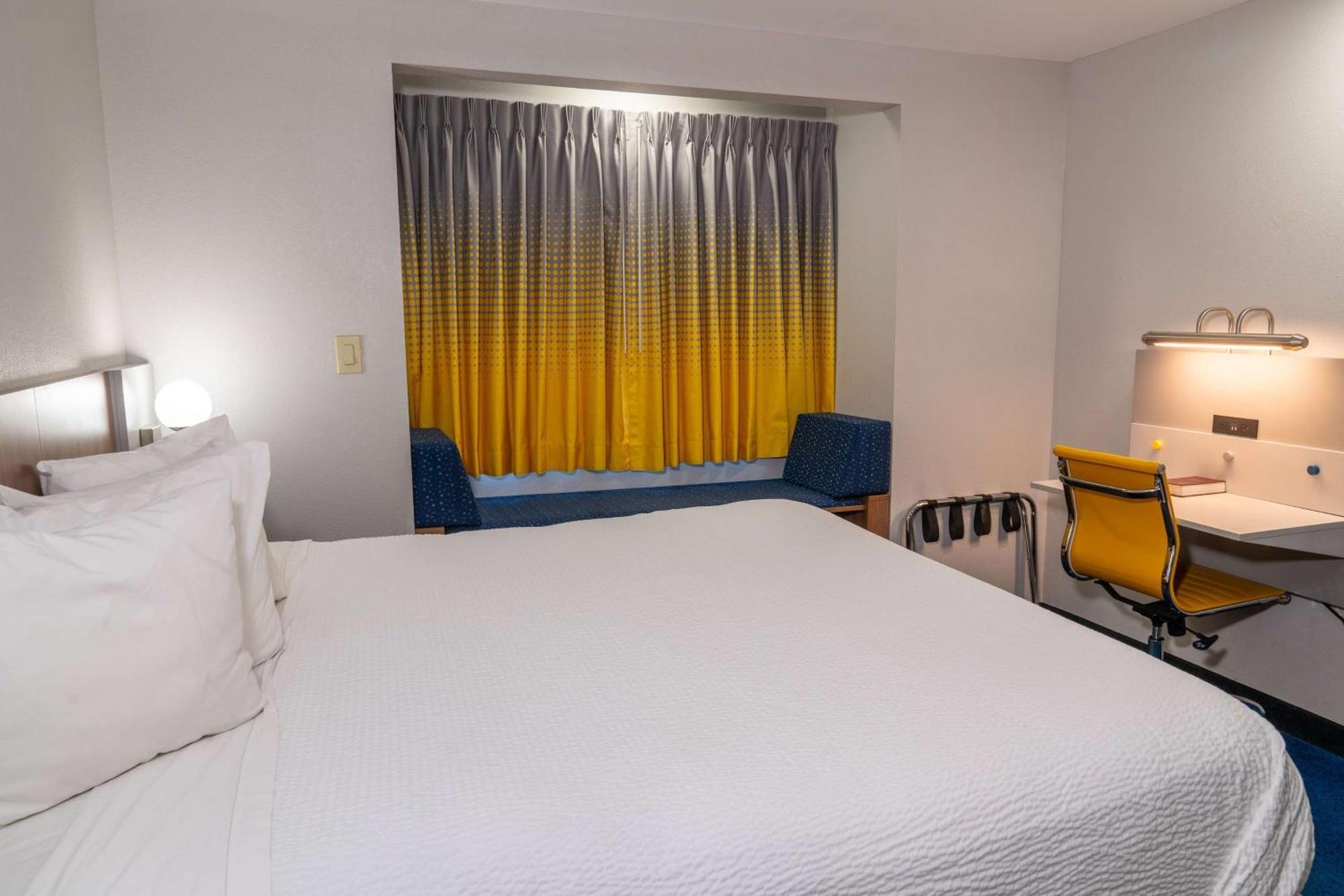Microtel Inn & Suites By Wyndham Pigeon Forge Extérieur photo
