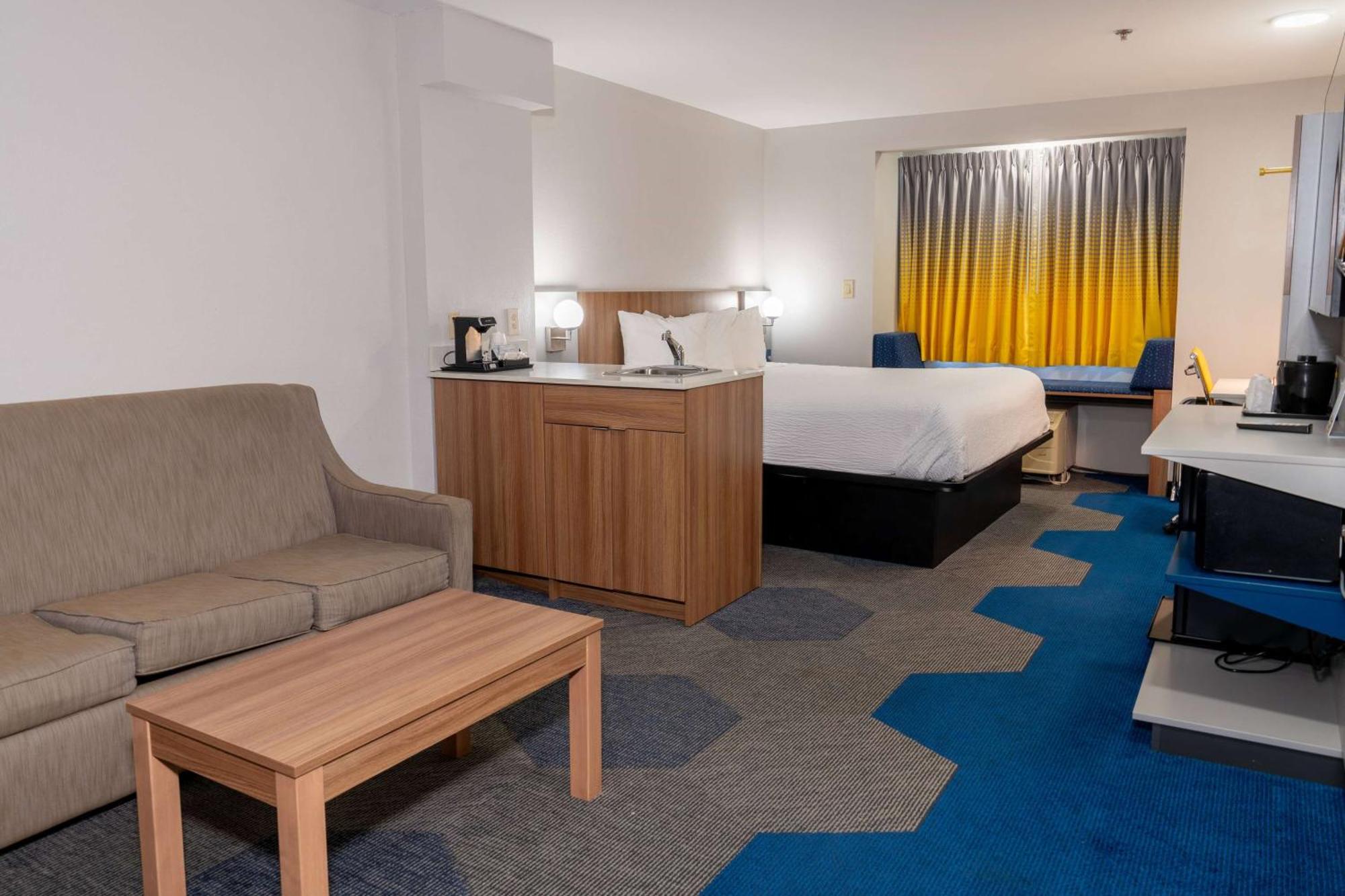 Microtel Inn & Suites By Wyndham Pigeon Forge Extérieur photo